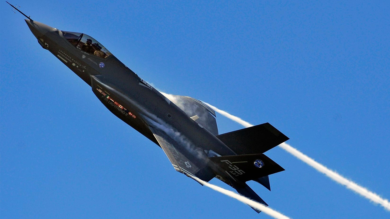 İşgal başladı mı? ABD savaş uçakları resmen Venezuela üzerinde!