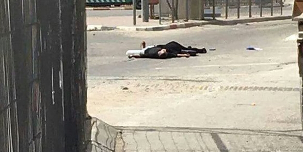 Siyonist polisler İki Müslüman kadını sokak ortasında katletti