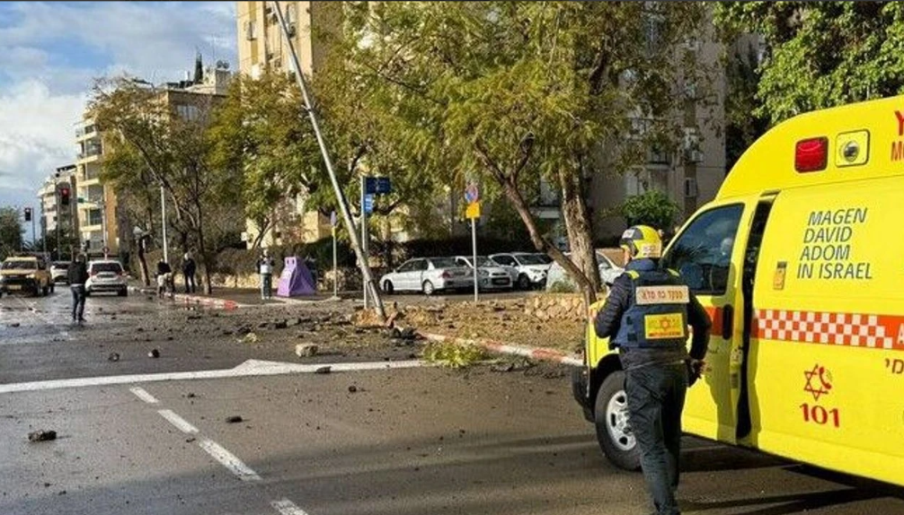 İşgal rejimi kabusa uyandı: İRAN Füzesi Holon’u da vurdu!