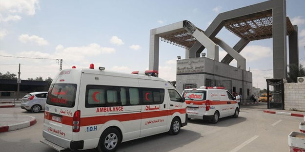 İşgal rejimi Refah'tan yardım girişine engel oluyor!