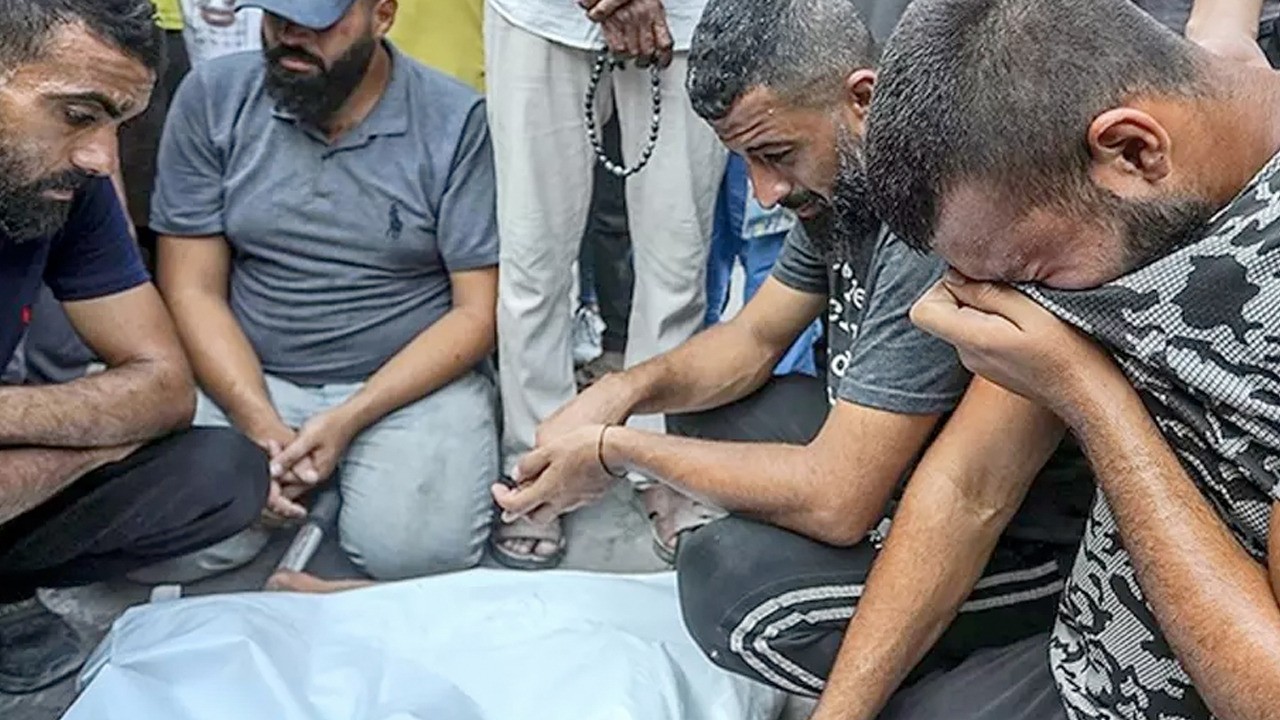 İşgalci İsrail kana doymuyor: Bebek katili İsrail Gazze'yi vurdu!