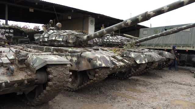 İşgalciler silahlarını ve araçlarını bırakarak kaçtı