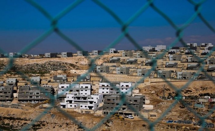 İşgalcilerden saldırı! İşgalci Yahudilerden Filistinlilere saldırı