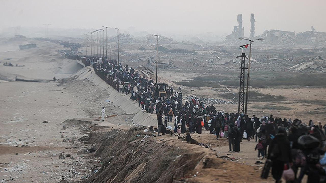 İşgalin kralına imza atıyor: Nobel Barış ödülüne layık gördükleri alçağa bakın!