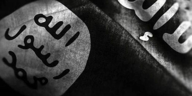 IŞİD YPG'nin sitesine bayrağını dikti!