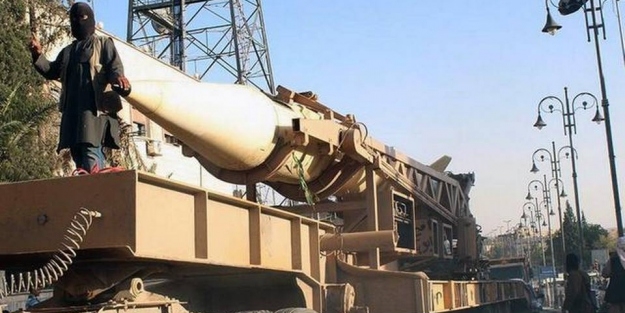 IŞİD'dan gövde gösterisi