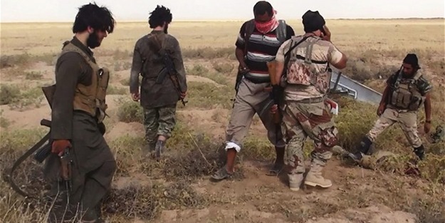 IŞİD'in serbest bıraktığı sivil Kürtler Türkiye'ye koştu