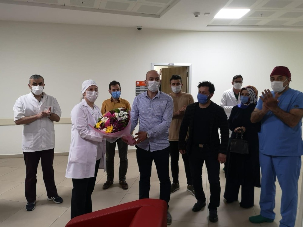 Işık hemşireleri ziyaret etti 