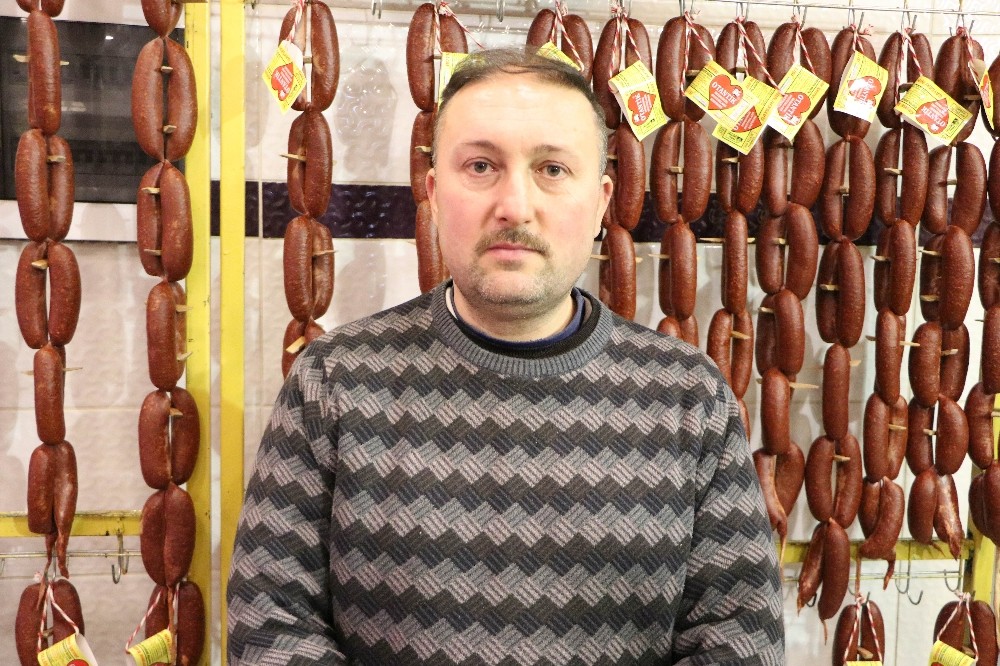 İsim benzerliği başlarına iş açtı 