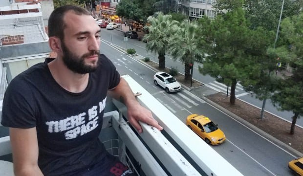 İsim benzerliğinden 15 gün cezaevinde yattı!