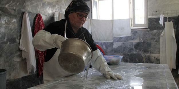 ‘İşimi öğrenen benden iki adım geri kaçıyor’