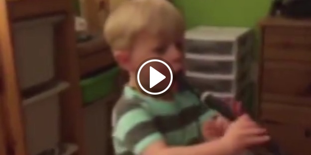 İşitme engelli çocuk ilk kez duydu! Yüzündeki mutluluk paha biçilemez!