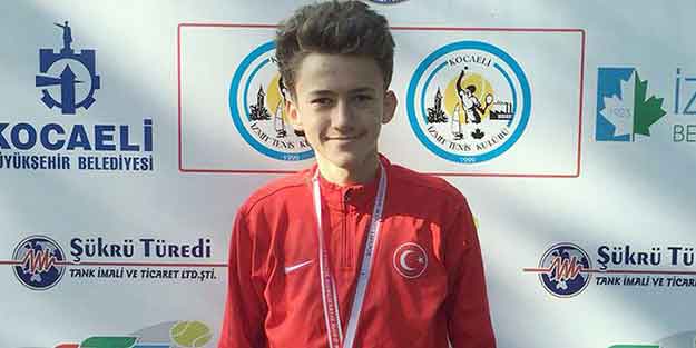 İşitme engelli sporcu Emir Vatansever başarılarıyla göz dolduruyor
