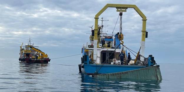 Denize düşen dinamit yüklü konteyner çıkarıldı