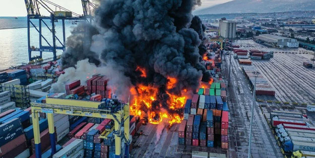 İskenderun Limanı'ndaki yangın TSK'nın yardımıyla söndürüldü