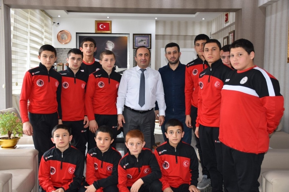 İskilip Belediyesi güreş takımı kurdu 