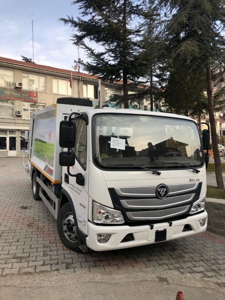 İskilip Belediyesi’ne yeni çöp aracı 
