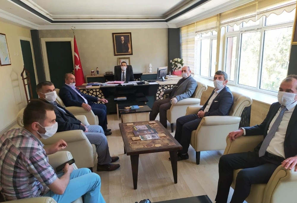 İskilip’te KHGB üyeleri huzur haklarını bağışladı 