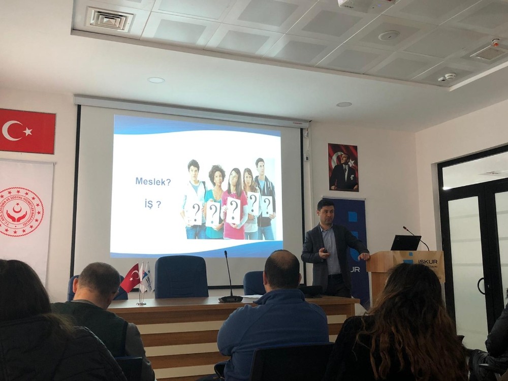 İŞKUR öğrencilere meslek seçimine destek semineri verdi 