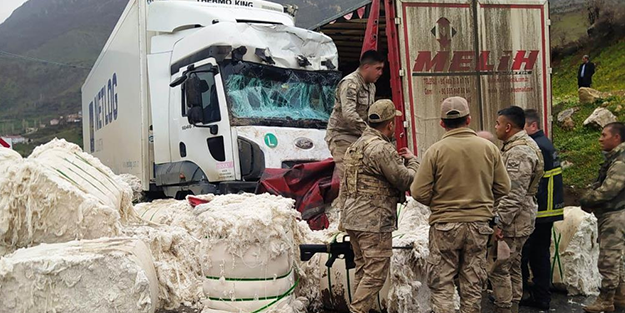 Islak zeminde kaza: 1 yaralı