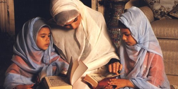 İslam ahlakı ailede öğrenilir