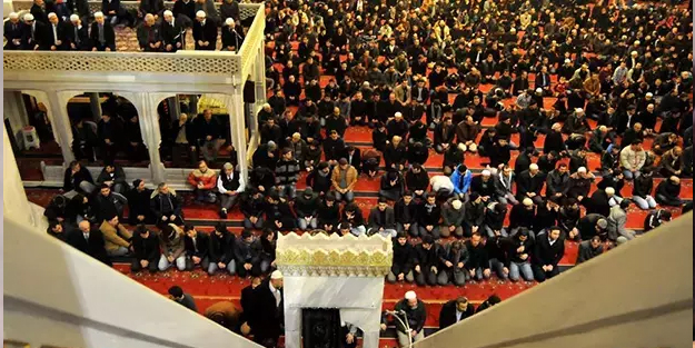 İslam alemi için Ramazan'ın müjdeleyicisi Beraat kandili gecesi ne yapılır? Berat Kandili'ne özel nasıl ibadet edilir, yapılacak ibadetler neler?