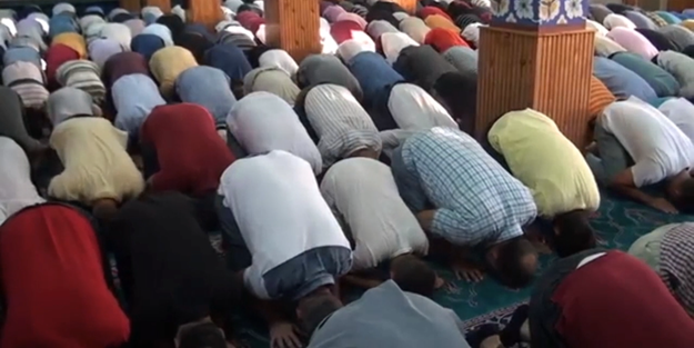 İslam alemi Kurban Bayramı’nın heyecanını yaşıyor