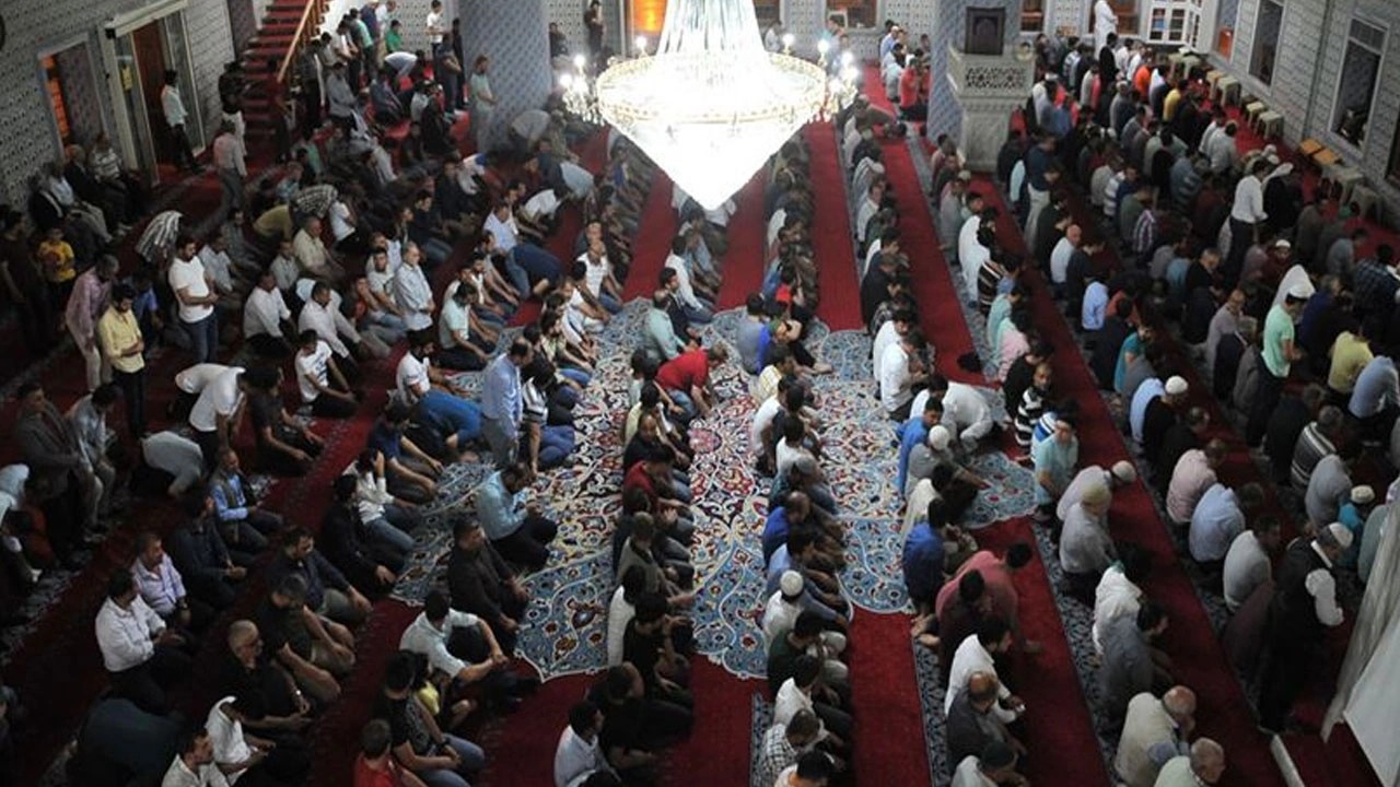 İslam dünyasında Ramazan Bayramı için iki ayrı tarih!