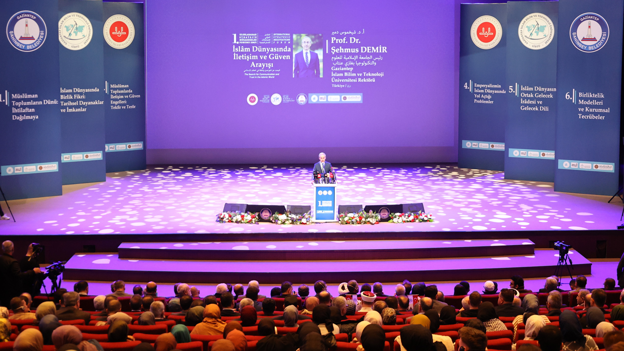 İslam dünyasının geleceği Gaziantep’te masaya yatırılıyor
