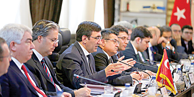 İslâm dünyasının parası bize akmalı