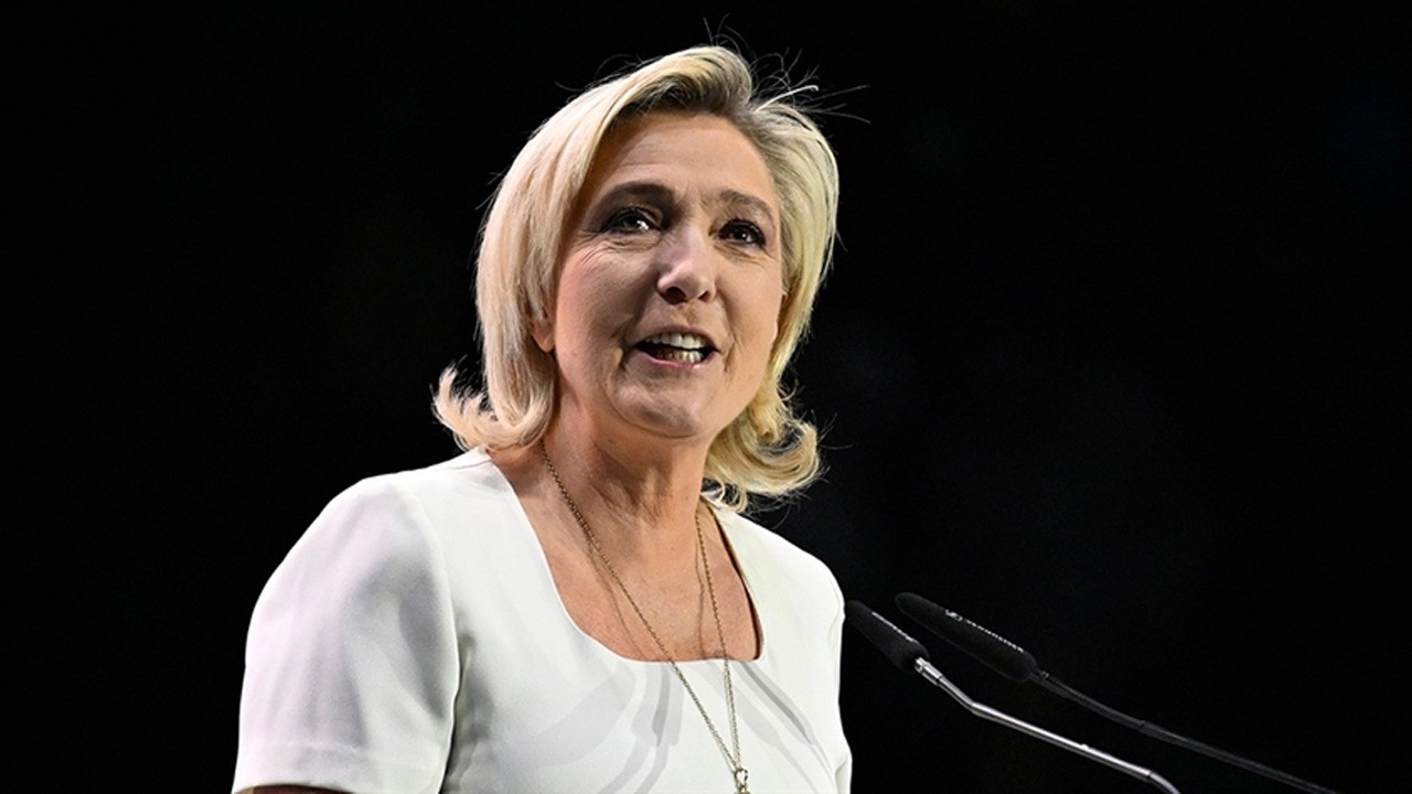 İslam düşmanı aşırı sağcı Le Pen'e hapis cezası isteniyor! AB fonlarında büyük şüphe