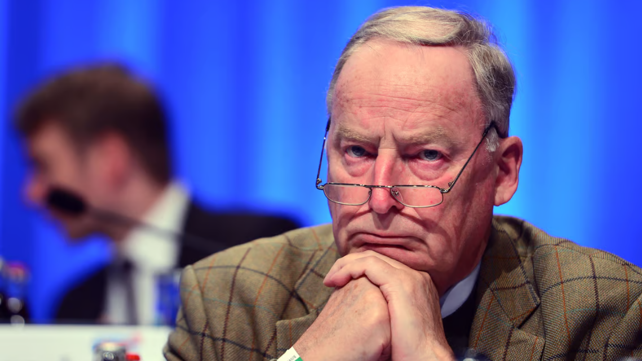 İslam düşmanı haysiyetsize soğuk duş! Kaldığı otelden yaka paça kovuldu