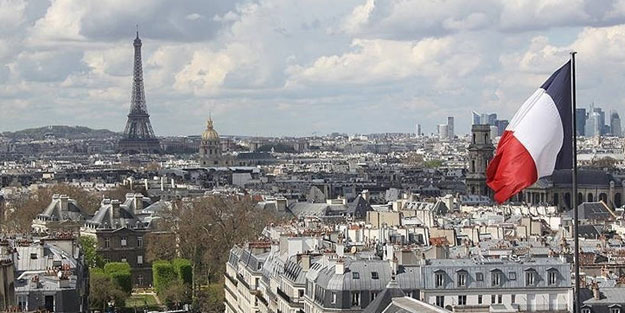 İslam düşmanları Fransa'da ortaya çıktı