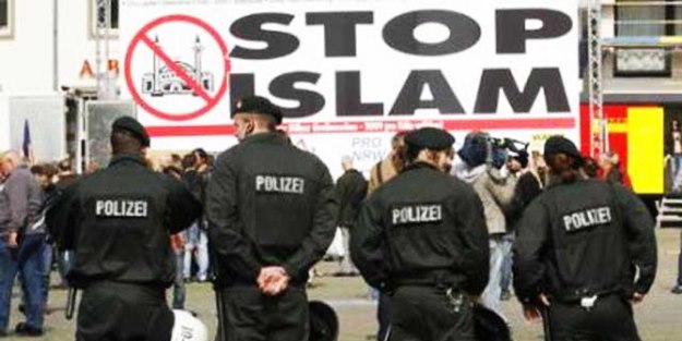 'İslam düşmanlığı yine hortladı'