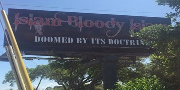 İslam karşıtı afişe tepkiler büyüyor