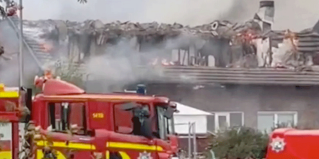 İslam karşıtları durmuyor! İsveç'te camiyi kundakladılar