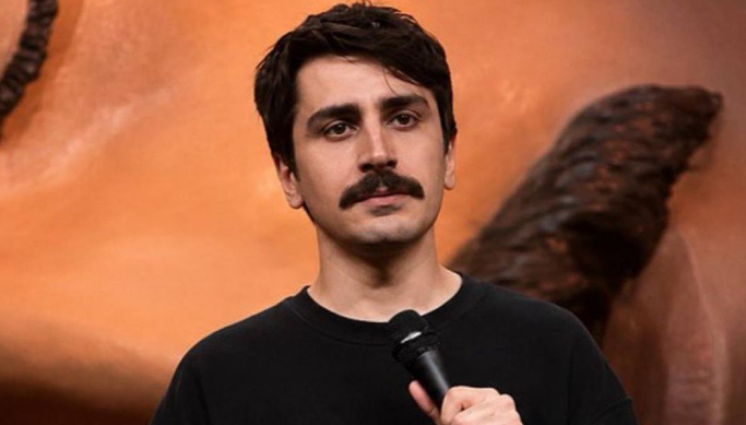 İslam’a dil uzatan müptezelden pişkin mesaj! Özür yok, pişmanlık yok, küstahlık diz boyu!