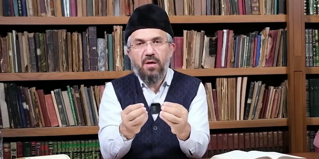 İslam'a sövmenin bir bedeli olmalı!