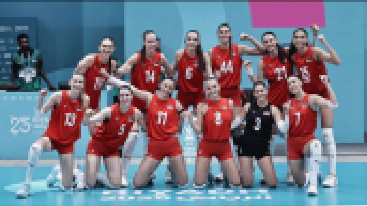 "İslami dayanışma" dediler ne dayanışma kaldı ne de edep! Milli takımın forması utandırdı! İranlılar Tesettürlü, Bizimkiler Çıplak Gibi!