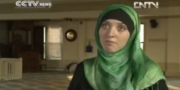 İslam'ı seçip Müslüman olunca işten atıldı