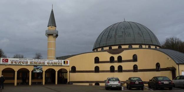 İslam'ın resmi din olduğu Avrupa ülkesinden skandal baskı! Müslümanlar için harekete geçtiler