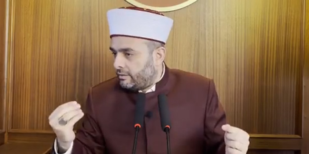 İşlerine gelen söylenmeyince 'dinden soğuyorlar'! Halil Konakcı Hoca'ya hakaret yarışına 'kahrolsun şeriat' diyen Cemil Kılıç öncülük etti