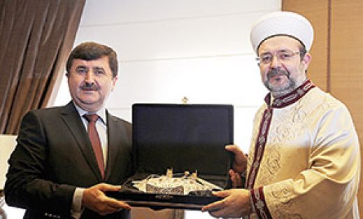 “İslâm dünyasında çağdaş Kerbela’lar yaşanıyor”