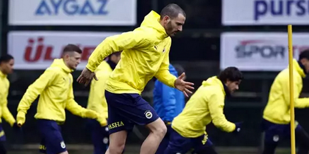 İsmail Kartal göndermeye kıyamadı, Mourinho kapıyı gösterdi: Seni takımda istemiyorum: Ayıbı yaptı...