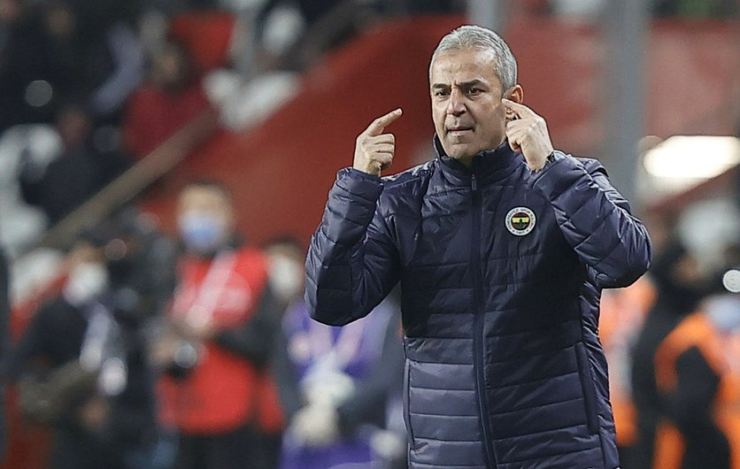 İsmail Kartal’dan beklenmedik hareket! Herkes şaşkına döndü! O anlar kamerada
