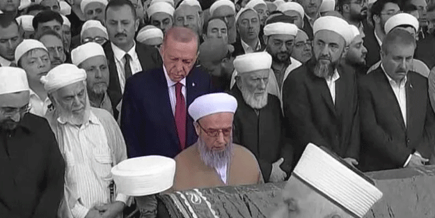 İsmailağa Cemaati'nin yeni lideri Fikri Doğan Hocaefendi kimdir?