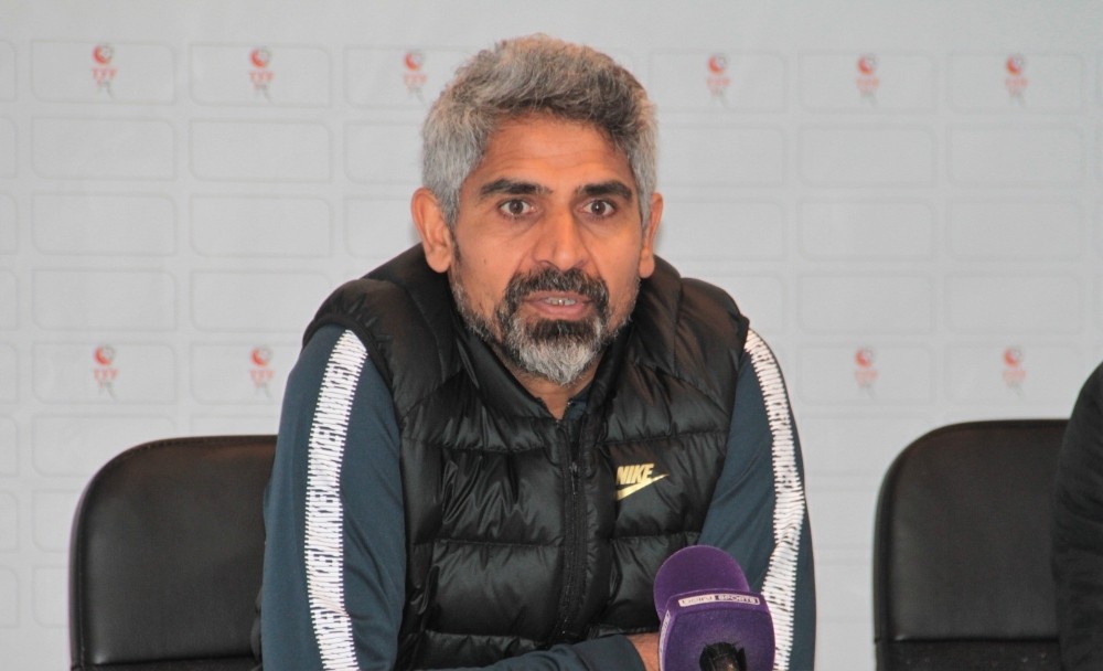 İsmet Taşdemir: 