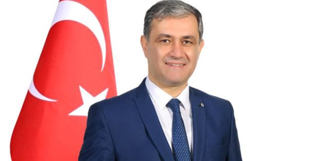 İsmi skandalla anılan Halil Öztürk kimdir? Elmalı Belediye Başkanı nereli, kaç yaşında?