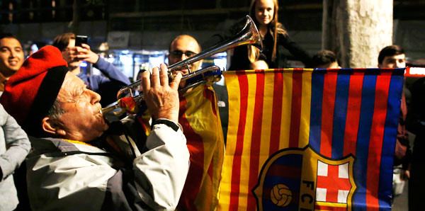 İspanya ayakta! Taraftarlar sokağa döküldü