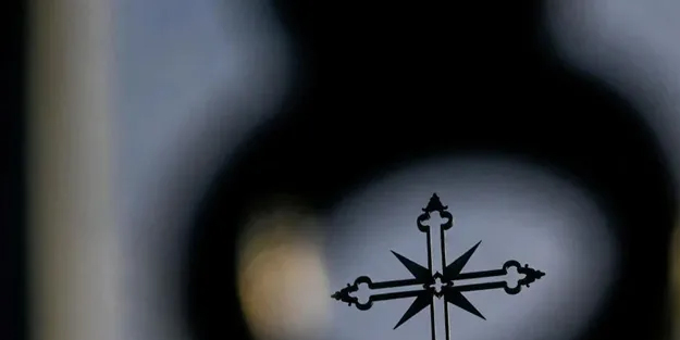 İspanya ülkesinde skandal dünyayı salladı: Kilisede pis kokular, dehşete düşürdü! Binlerce çocuk istismar edildi! Raporu gören şokta